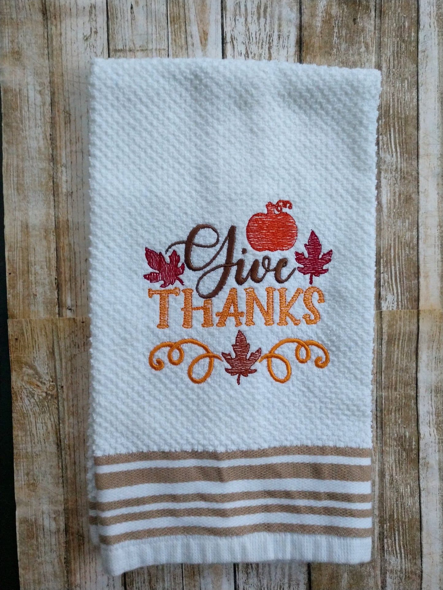 Give Thanks - 3 Sizes - Digital Embroidery Design