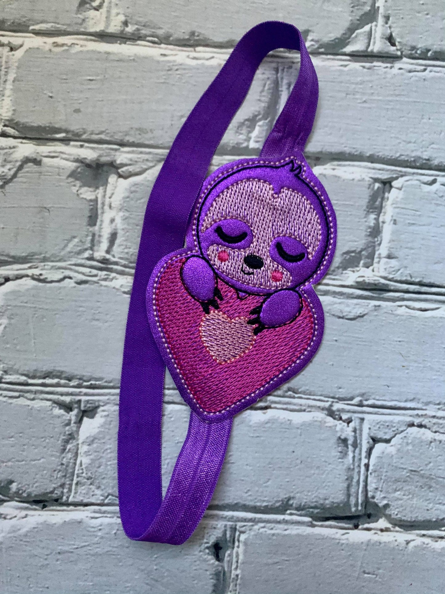 Heart Sloth - Book Band - Embroidery Design, Digital File