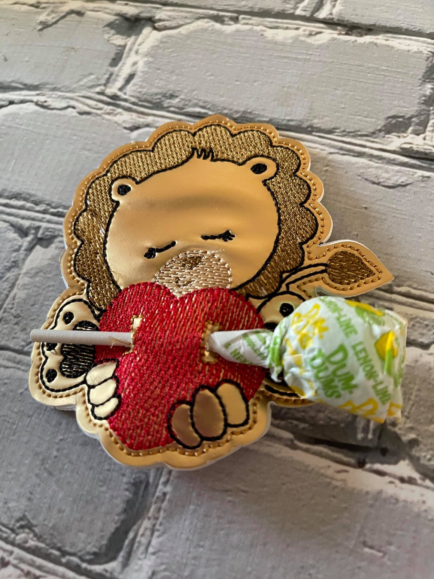 Lion Heart Sucker Holder - DIGITAL Embroidery DESIGN