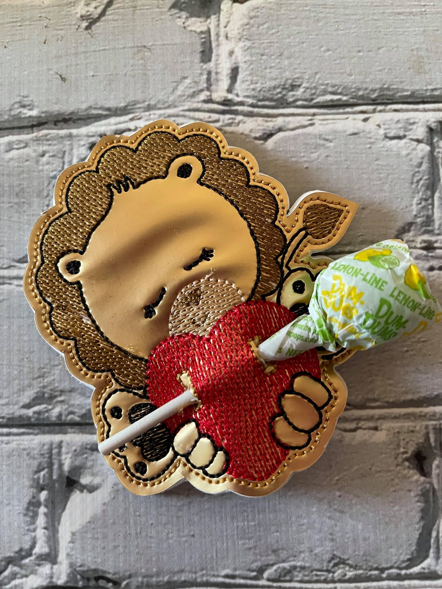 Lion Heart Sucker Holder - DIGITAL Embroidery DESIGN
