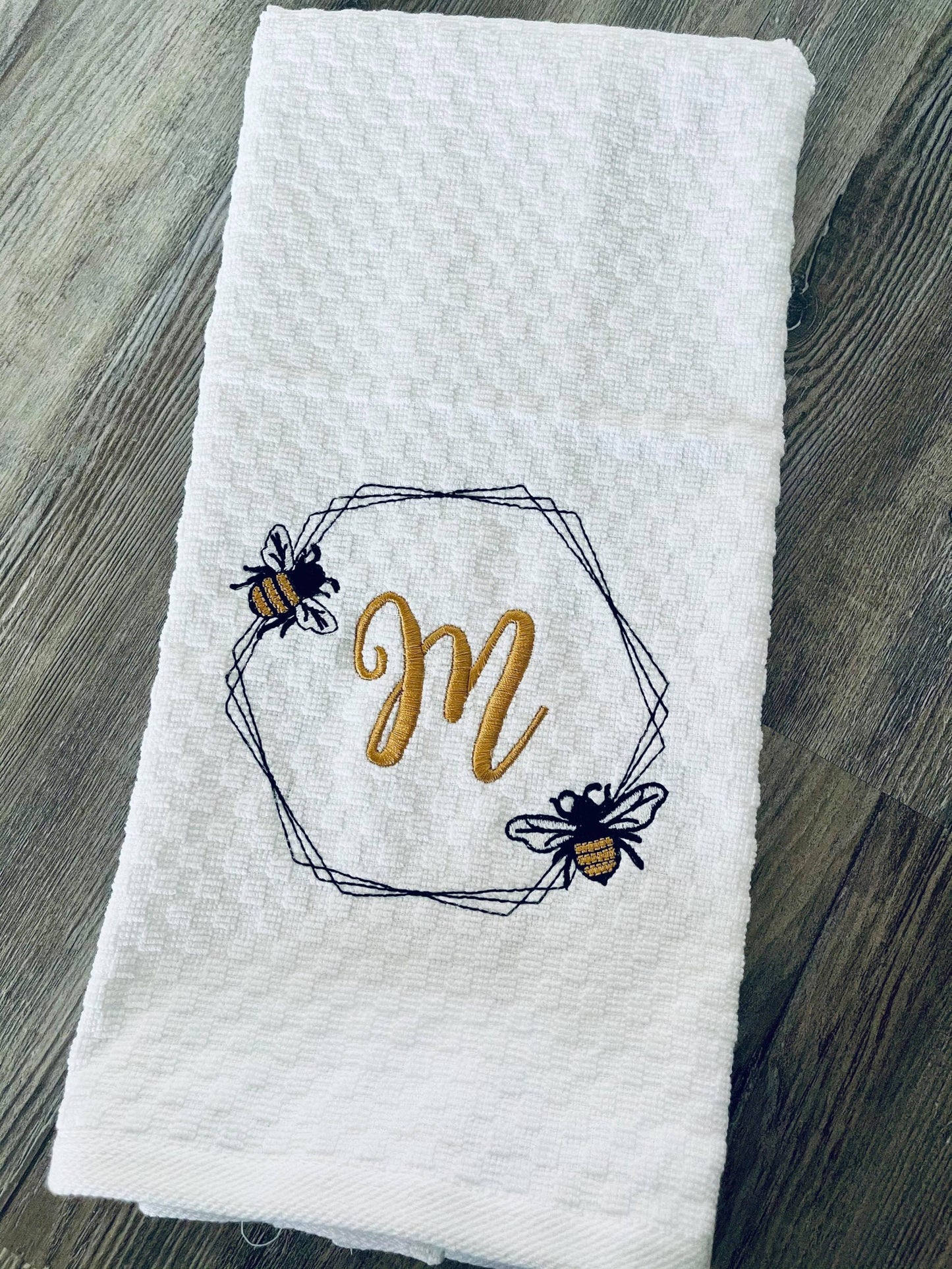 Bee Frame #1 - 4 sizes- Digital Embroidery Design