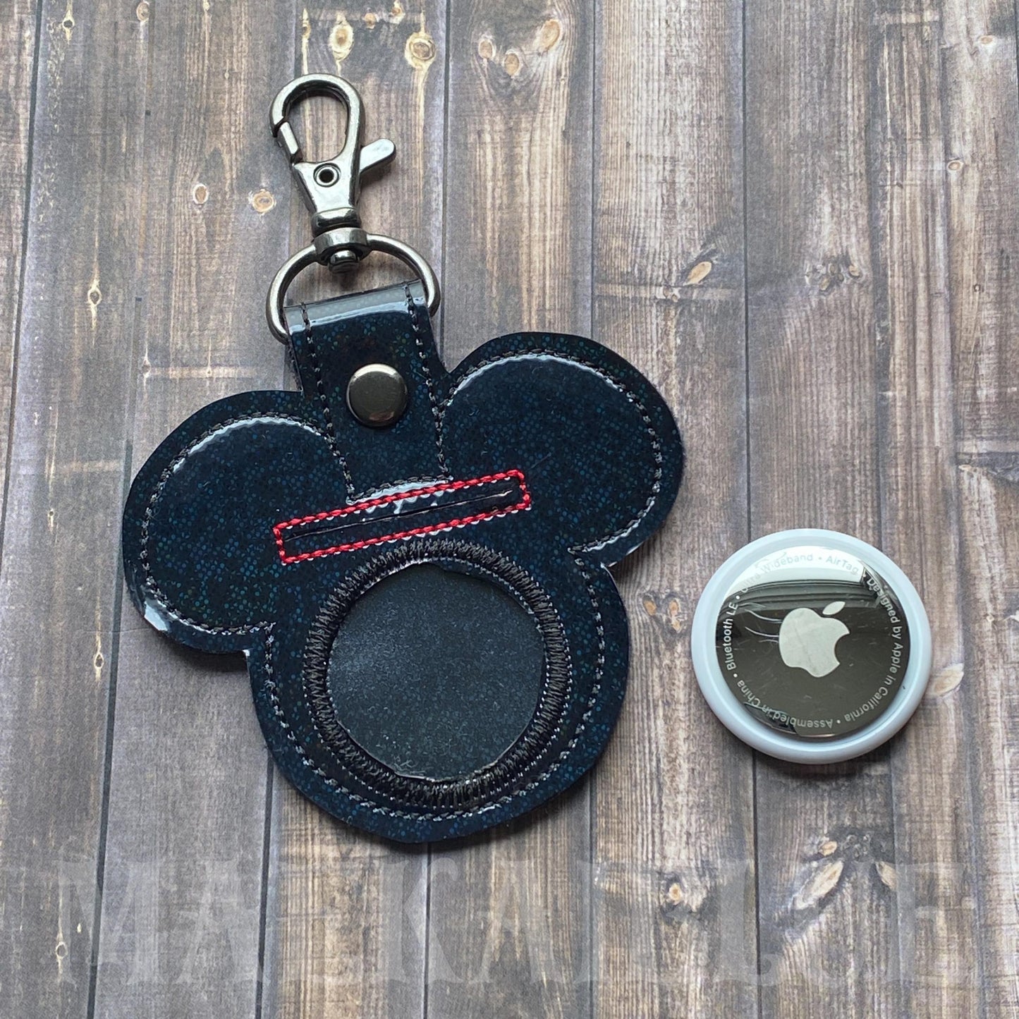 Mouse Apple Tag Holder - Digital Embroidery Design