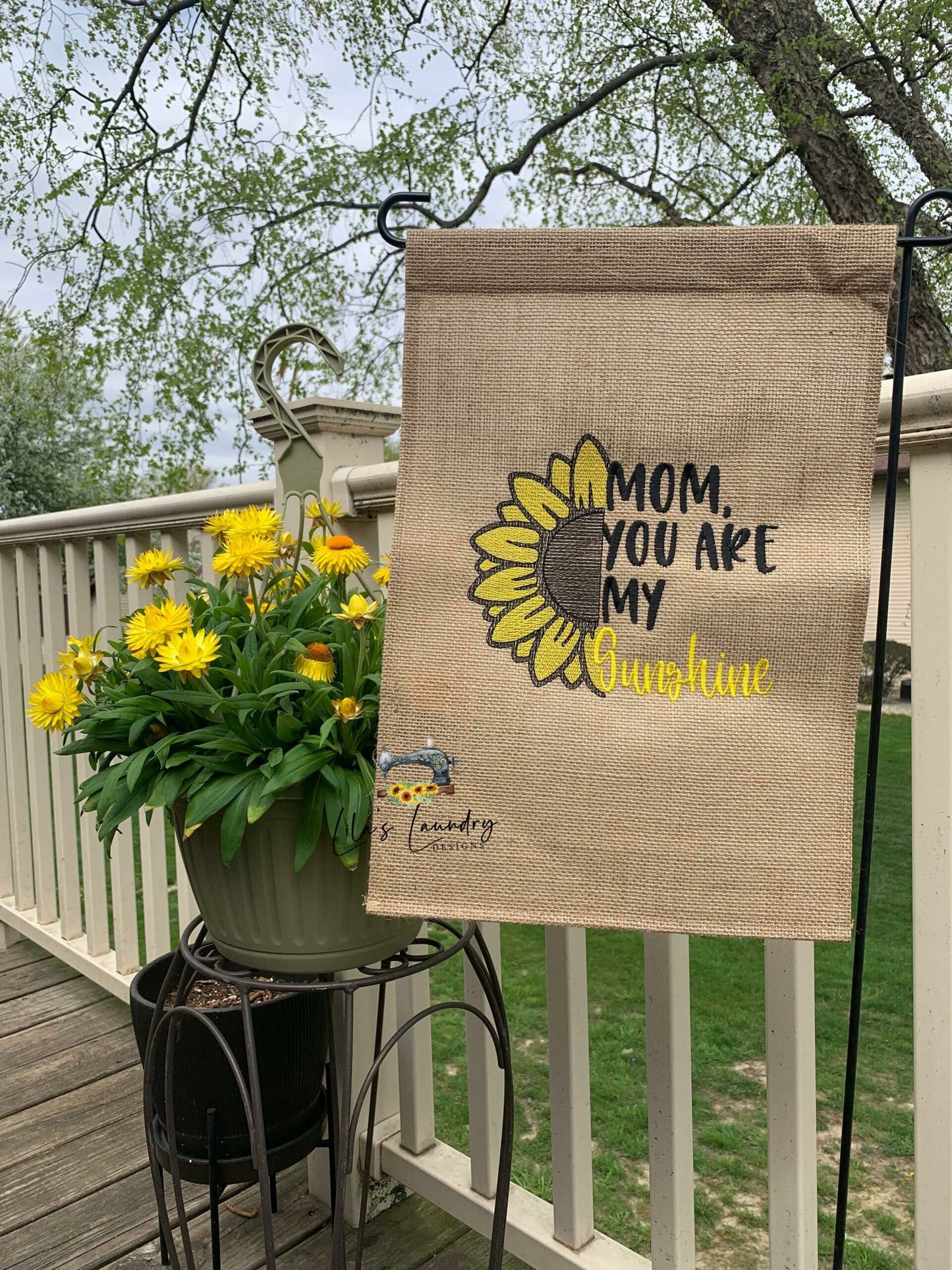 Mom Sunshine - 4 sizes- Digital Embroidery Design