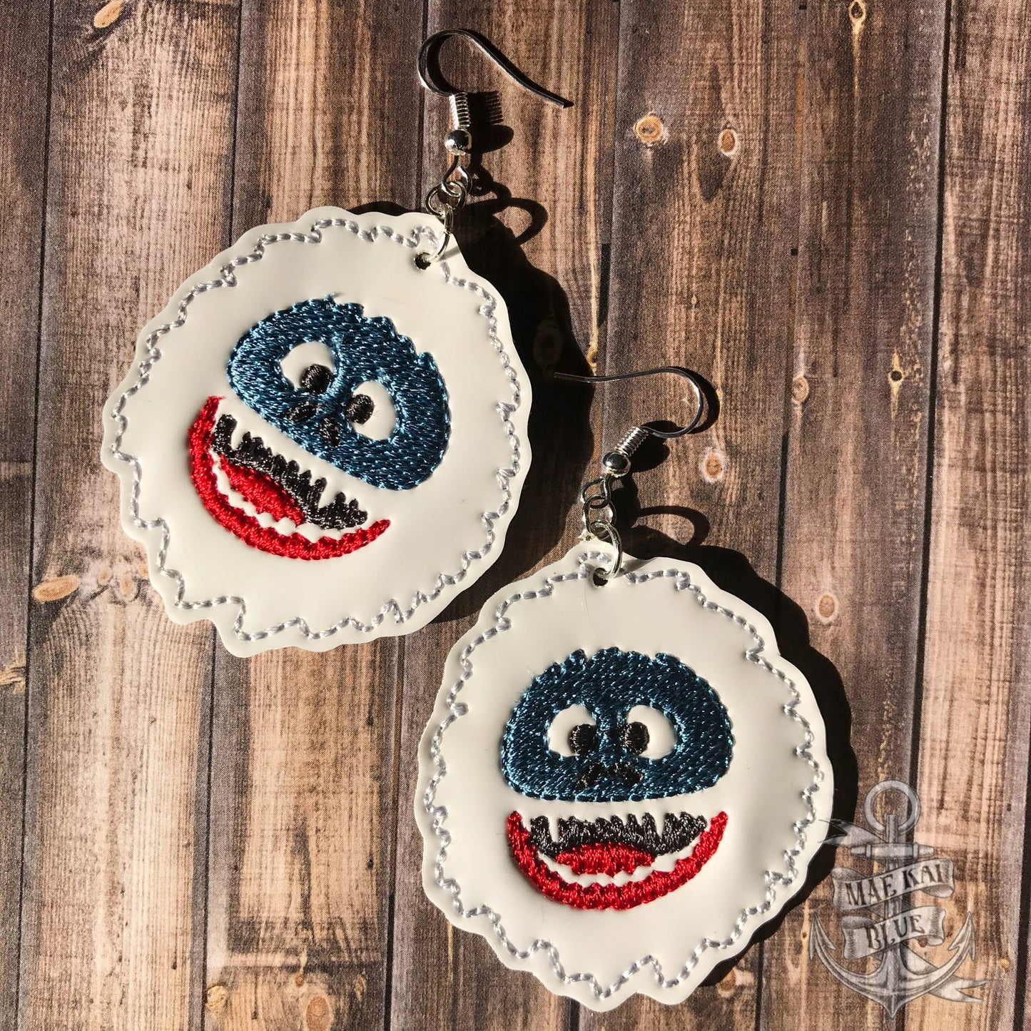 Scary Snowman Earrings - Digital Embroidery Design